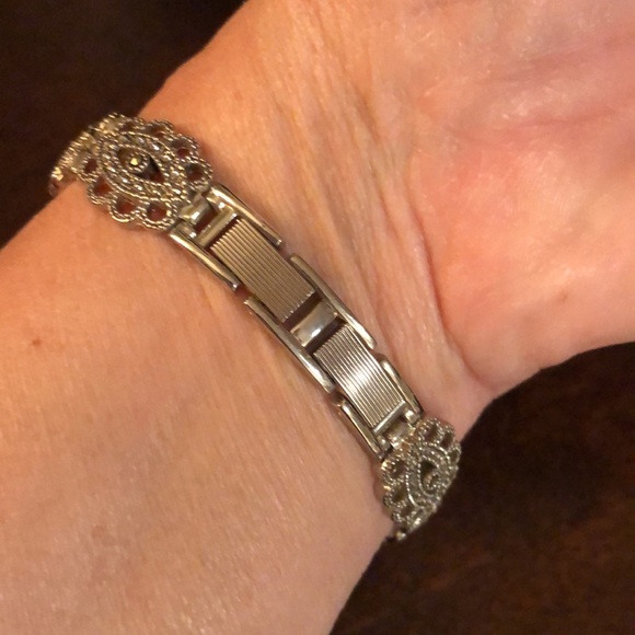 Ladies Bracelet Silver Antique Look with stone - Picture 3 of 4